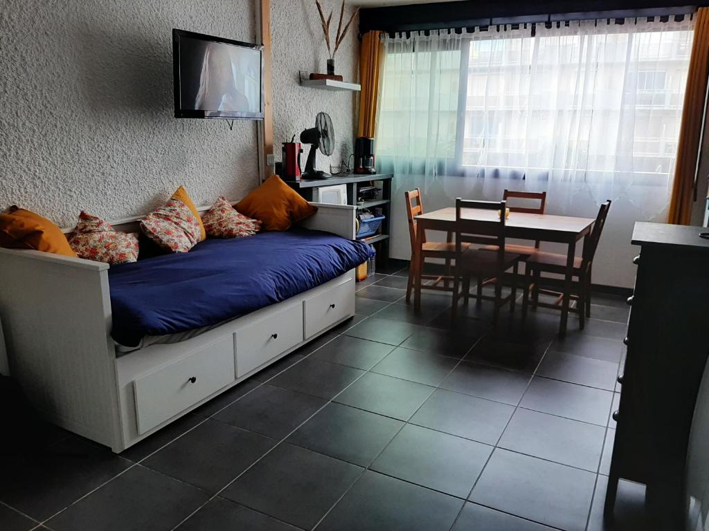 Posedenie v ubytovaní Chaleureux studio en bord de mer