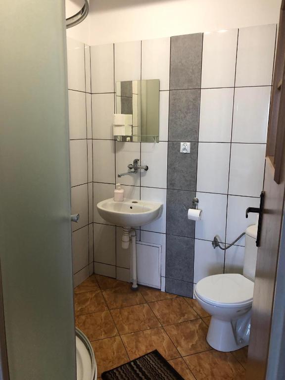 Koupelna v ubytování Zajazd Pod Świerkiem
