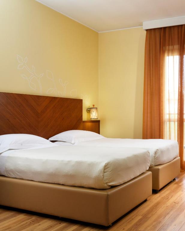UNA Hotels Mediterraneo Milano - Resim 9