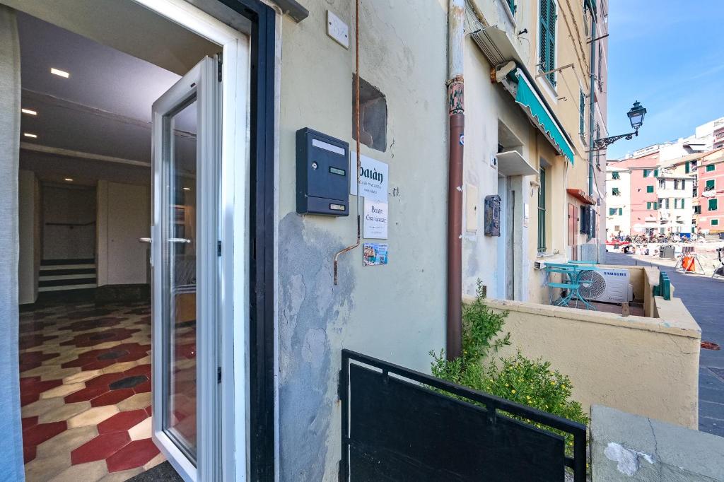 The building in which Az apartmant is located