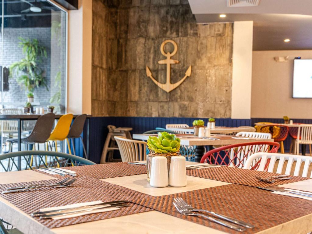 Restaurace v ubytování Ibis Styles El Malecon Guayaquil