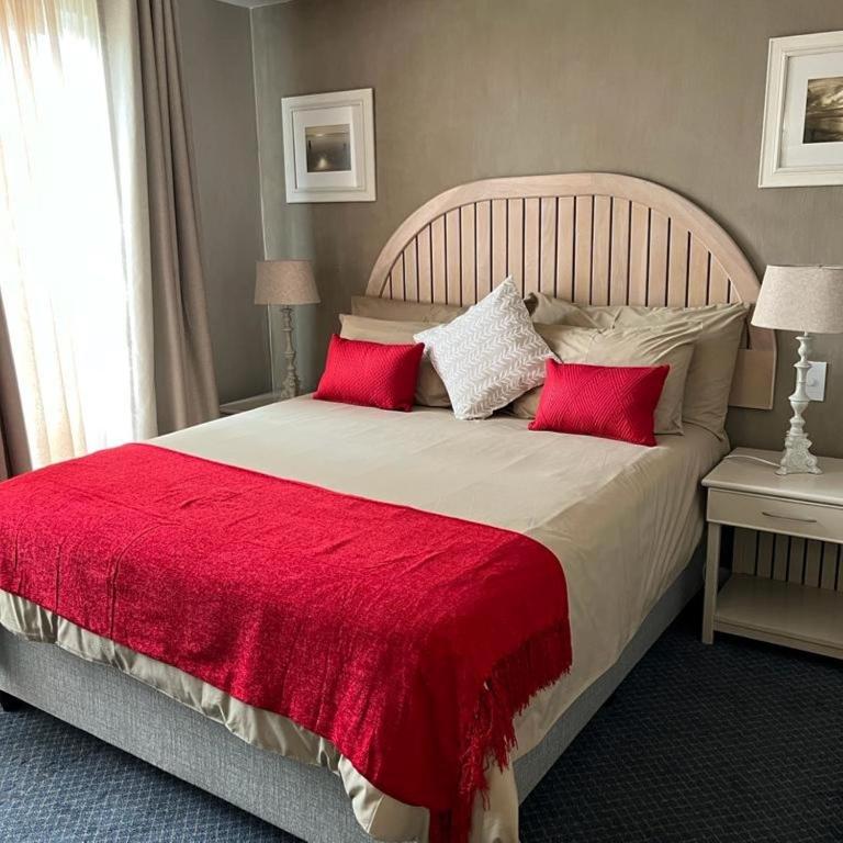 Cape Town Beachfront Apartments at Leisure Bay - 