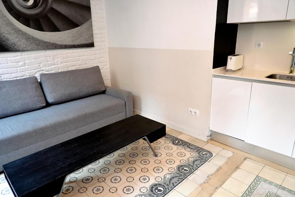 Homenfun Barcelona Sagrada Familia Marina - One-Bedroom Apartment