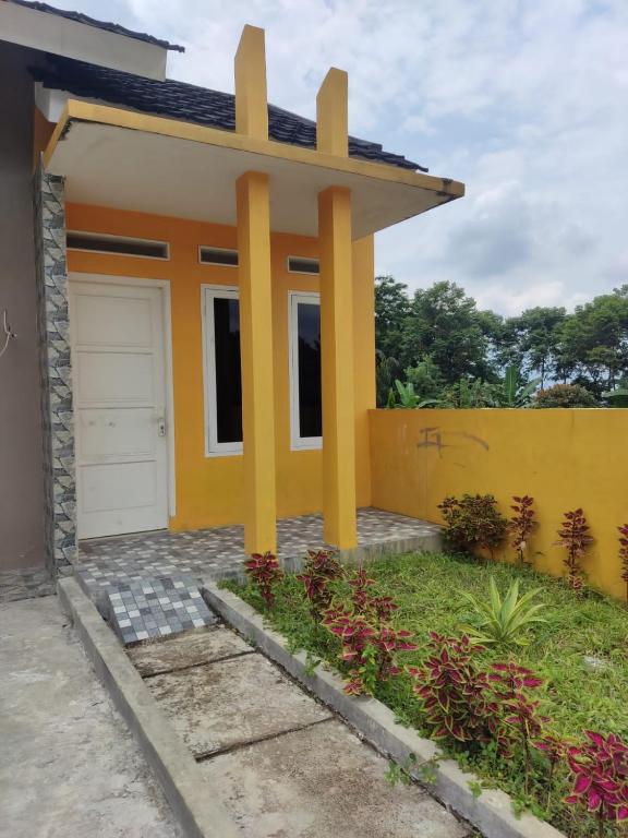 Aghnia Shariah House, Puncak (updated prices 2025)