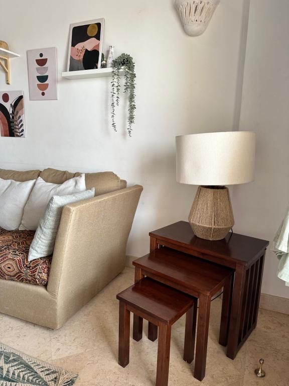Posezení v ubytování Sabina 1br apartment Lagoon view with shared pool By BFG Beit Fel Gouna