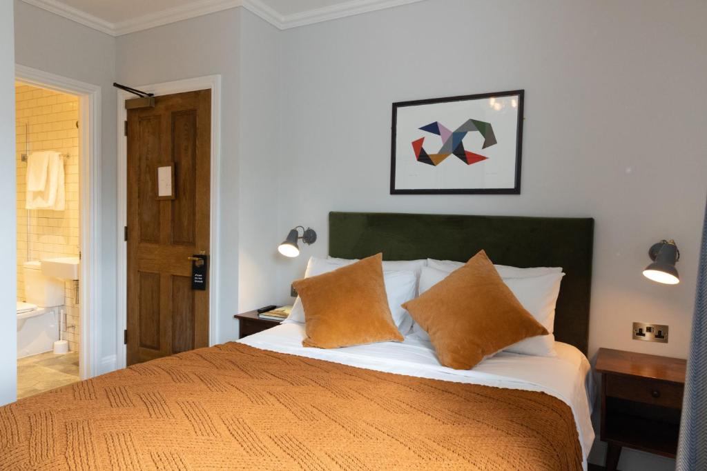 THE KNIGHT OF NOTTINGHILL - Resim 43