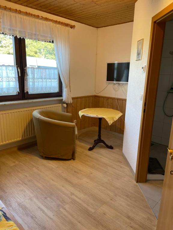 Pension am Eichenhain - Eenpersoonskamer Met Badkamer