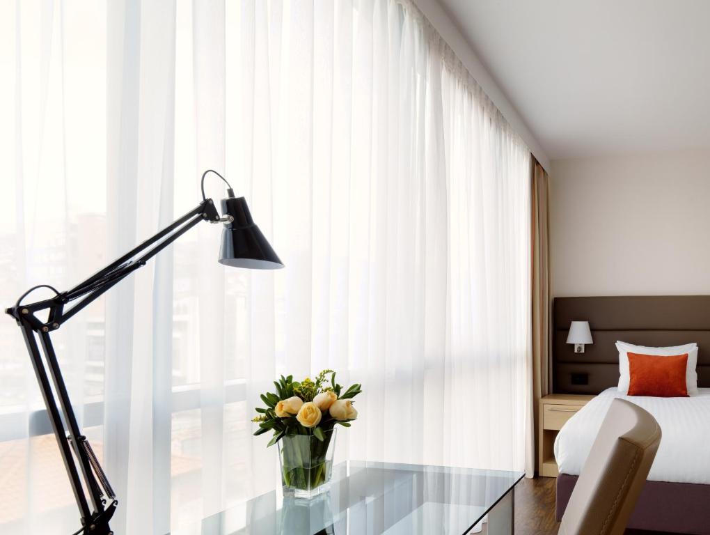 Postel nebo postele na pokoji v ubytování Residence Inn by Marriott Sarajevo