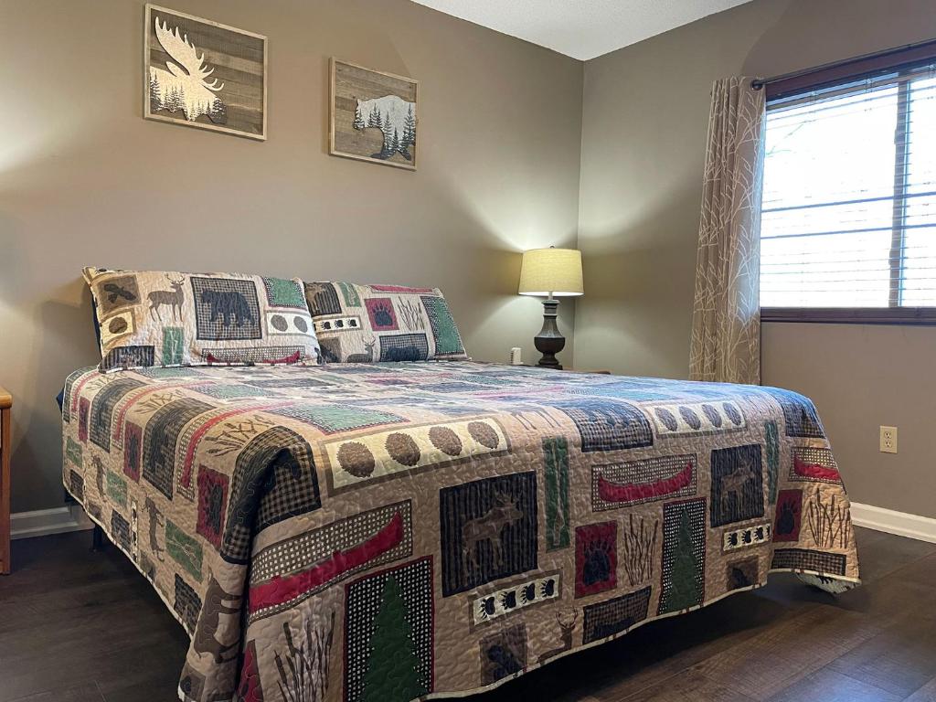 Ein Bett oder Betten in einem Zimmer der Unterkunft The River Cottage