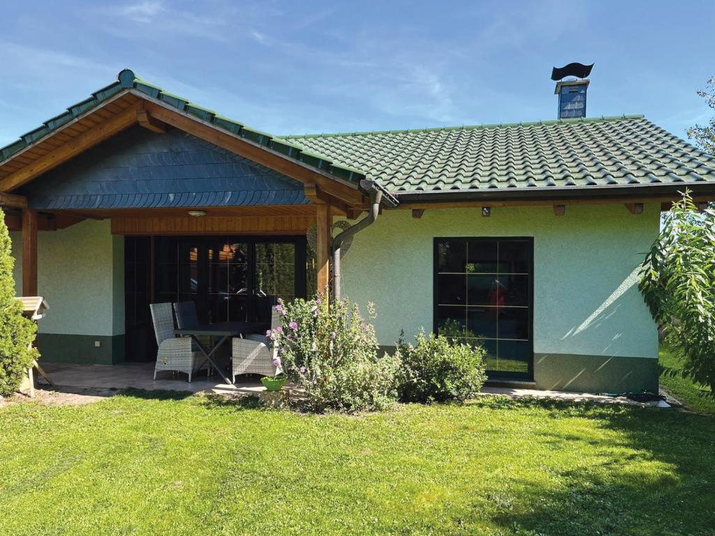 Ferienhaus Am Hang, Sky-Entertainment, DAZN, Carport, alles Barrierefrei - Casa De Dos Dormitorios