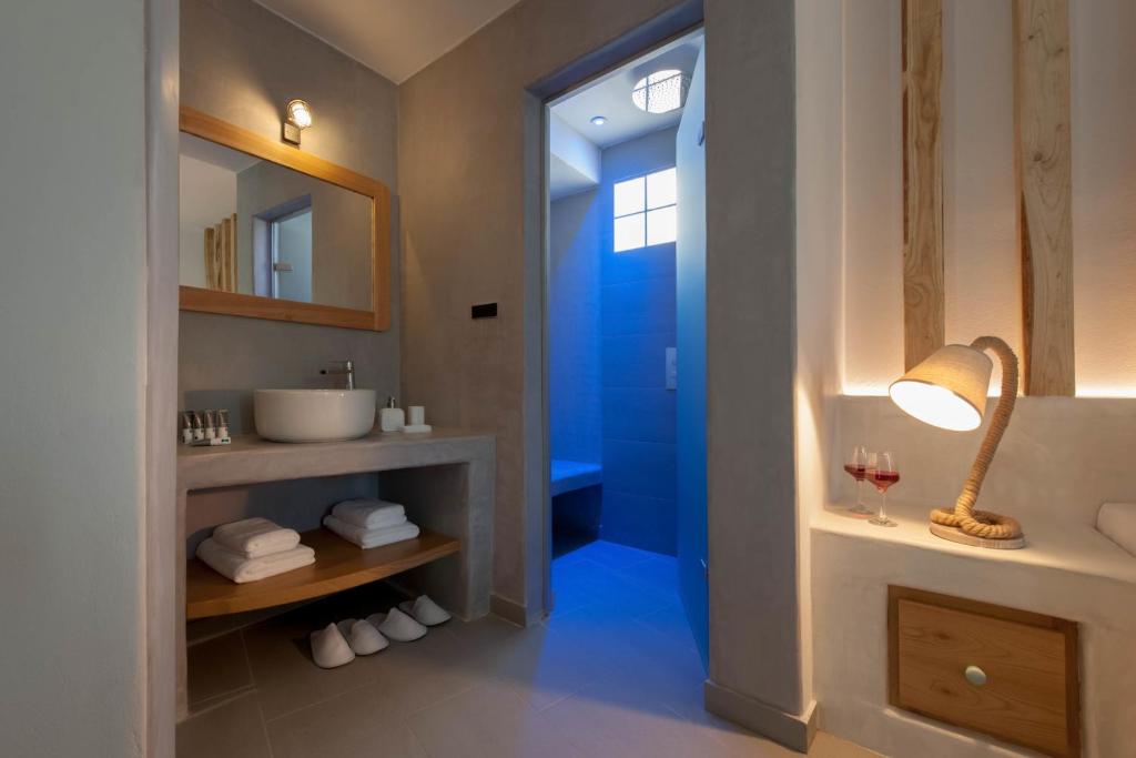 Koupelna v ubytování Neptune Luxury Suites