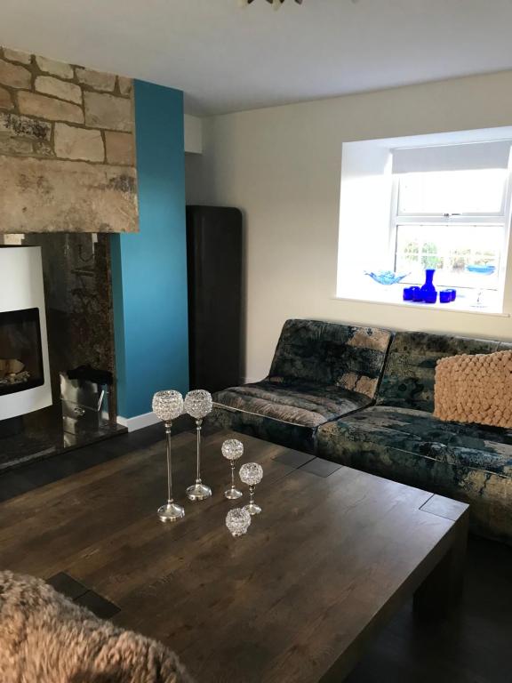 Brownrigg - half a house & garden - Housity