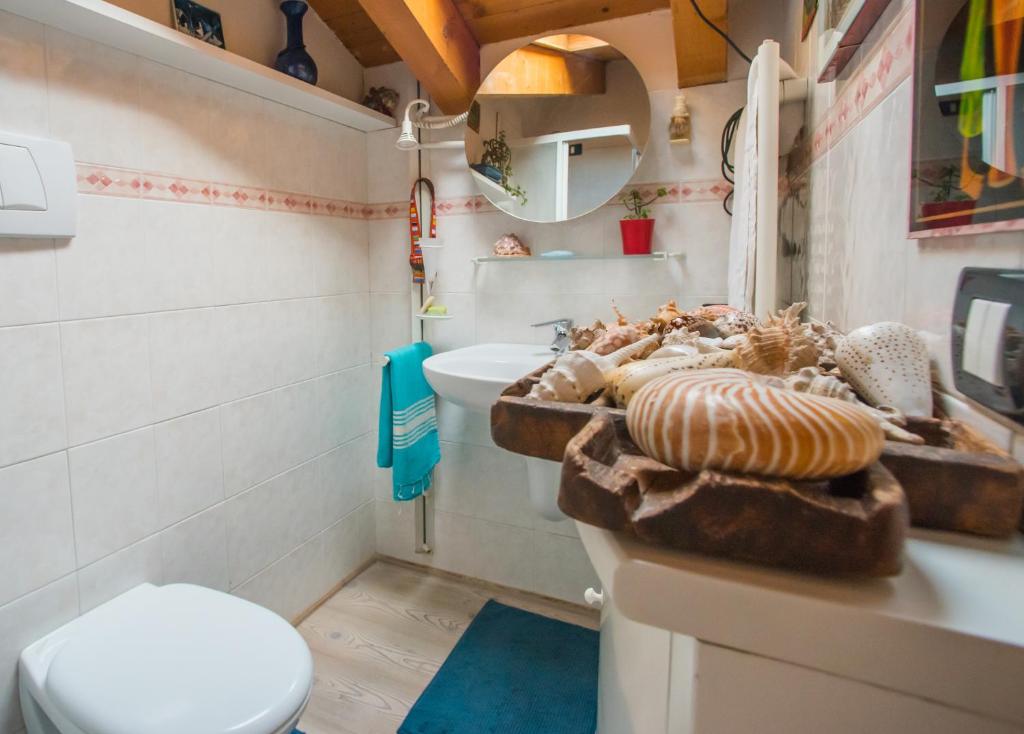Koupelna v ubytování A Casa di Lidia 15 min dal Lago di Garda e Verona Centro Vicinissima Terme Acquardens