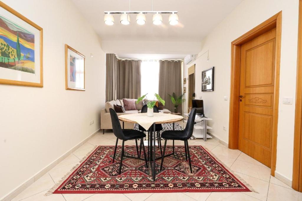 Summer Apartment - Image 7