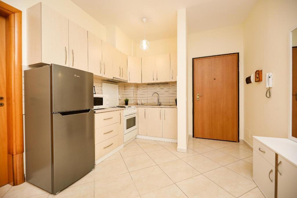 Summer Apartment - Image 4
