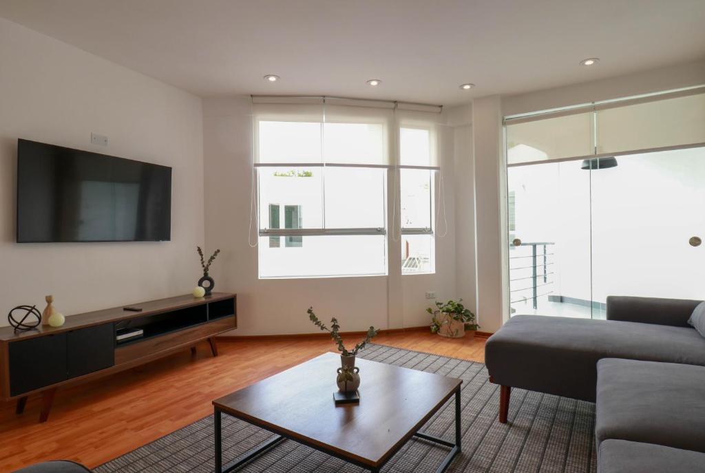 Nomad By Wynwood House - Three-Bedroom Apartment With View