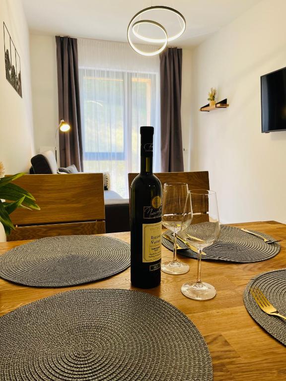 TV a/nebo společenská místnost v ubytování Stylový apartmán Ski&Bike, Janské Lázně