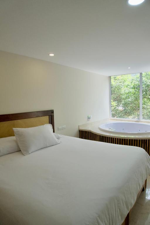 Travel Proud Hotel San Pedro del Fuerte - Chambre Double Deluxe Avec Baignoire