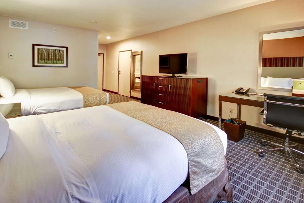 Postel nebo postele na pokoji v ubytování DoubleTree by Hilton Hotel Flagstaff