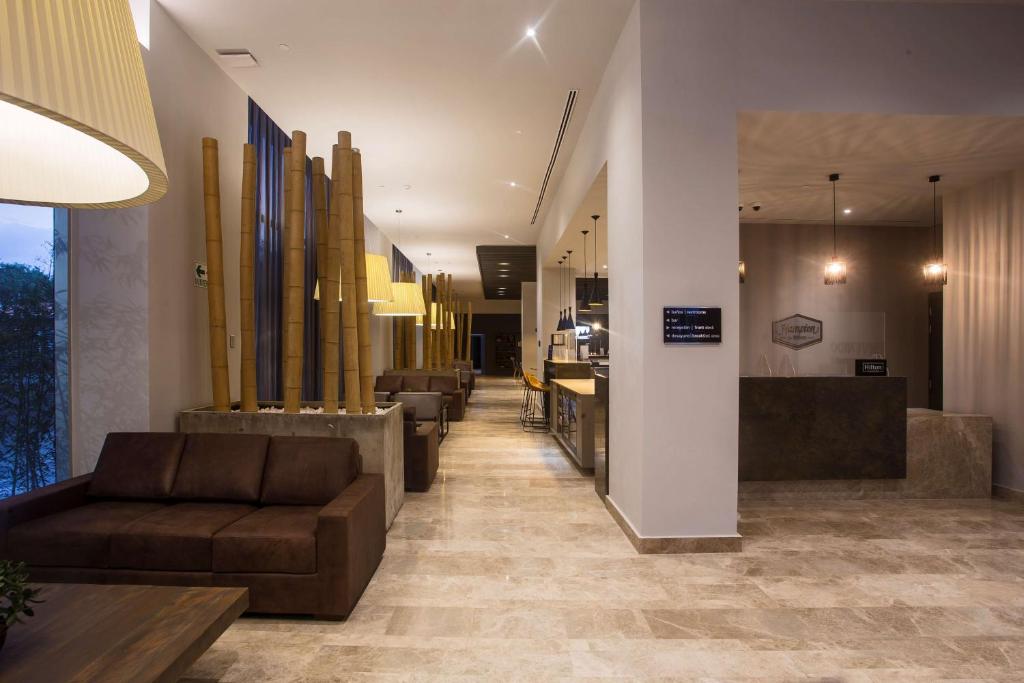 Posezení v ubytování Hampton by Hilton David, Panamá