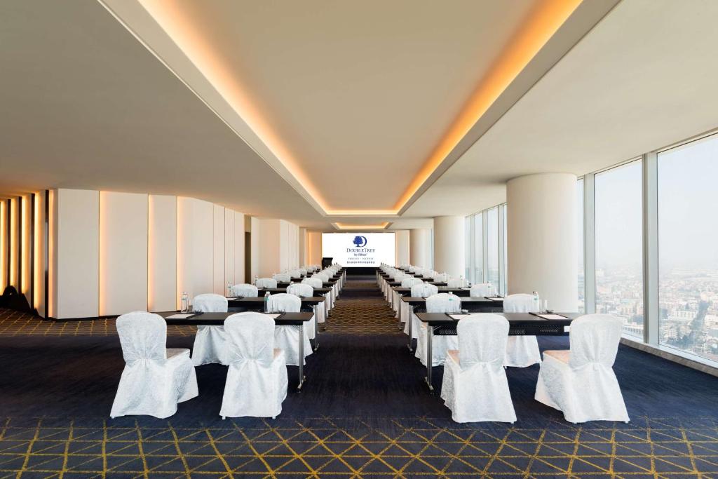 Konferenční prostory v ubytování Doubletree by Hilton Foshan Nanhai-Free Canton Fair Shuttle Bus