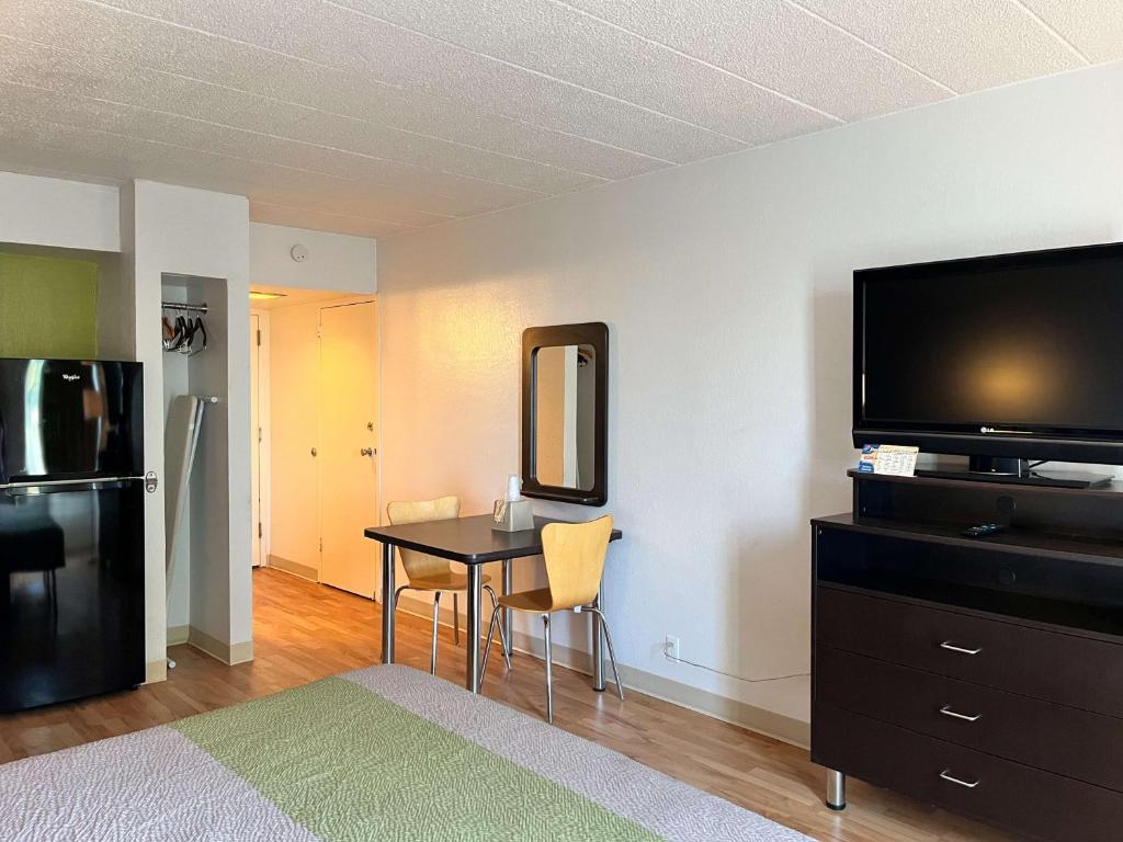 Studio 6 Suites Clarion, PA - Sala King - Não Fumante