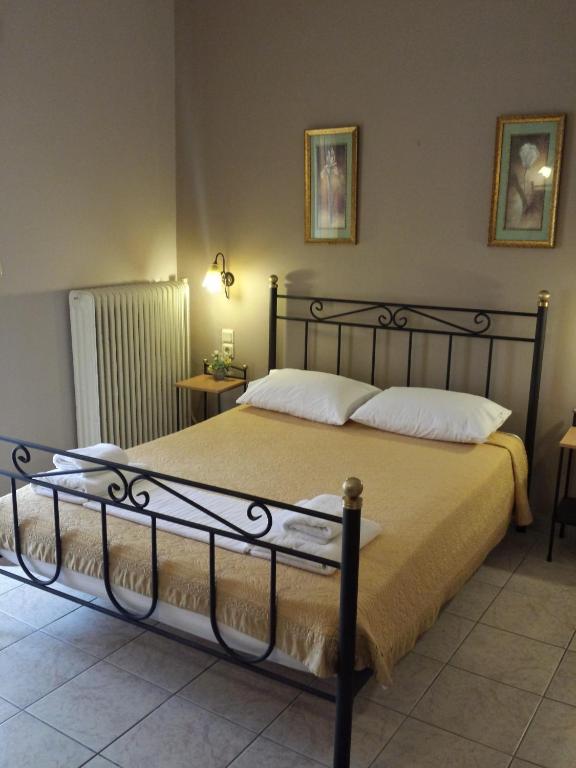 ΞεΝΩΝΑΣ ΕΞΑΡΧΟΣ - 12