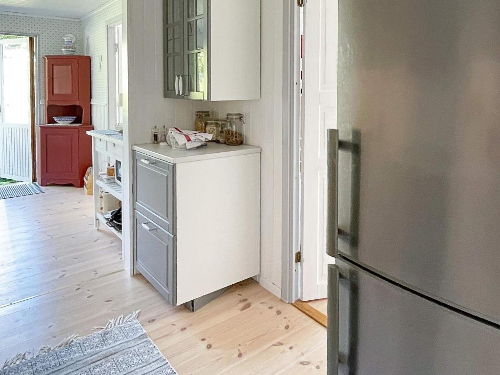 Kuchyň nebo kuchyňský kout v ubytování Holiday home SKÄRHAMN