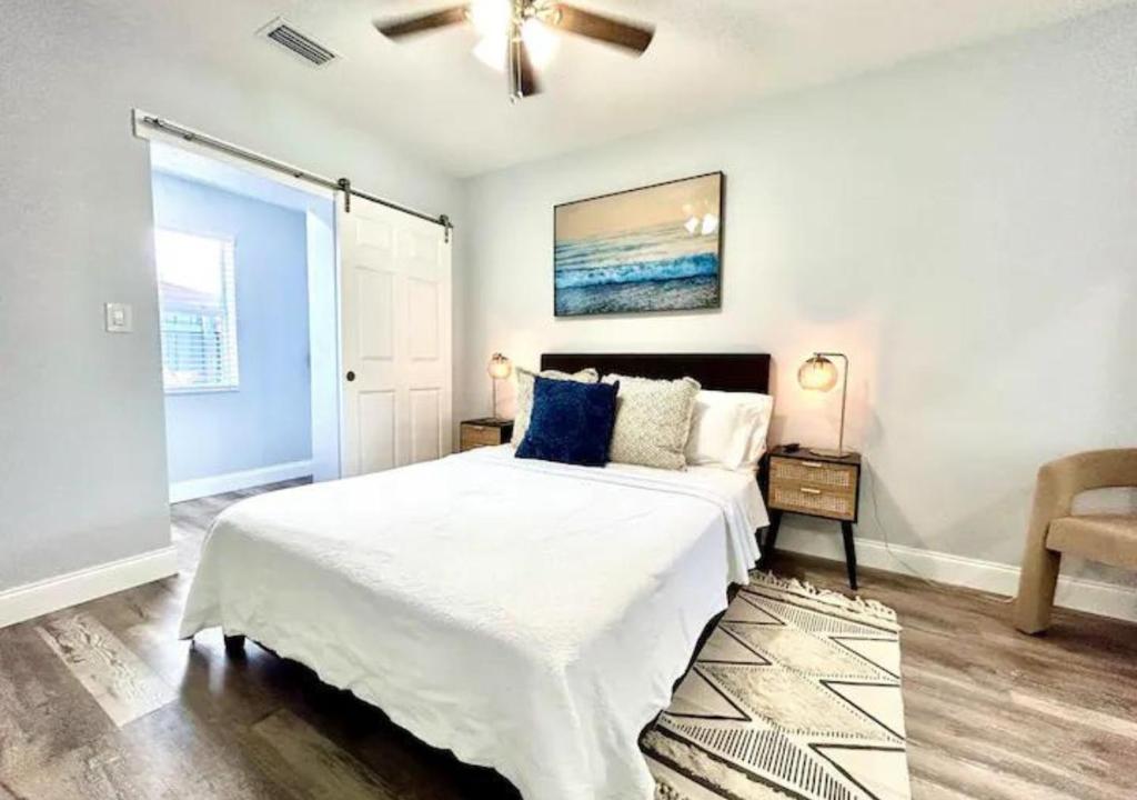 West Palm Apartment Near Airport, West Palm Beach