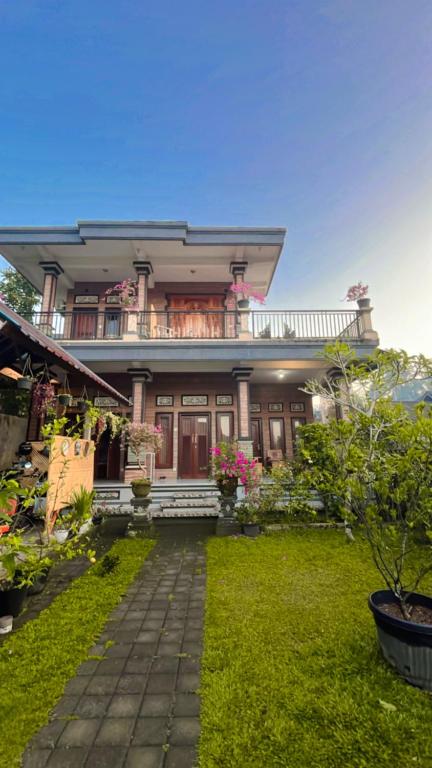 Zahrada ubytování Nano Ari Homestay and Art Class