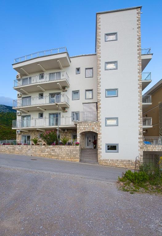 Budova, kde se apartmán nachází