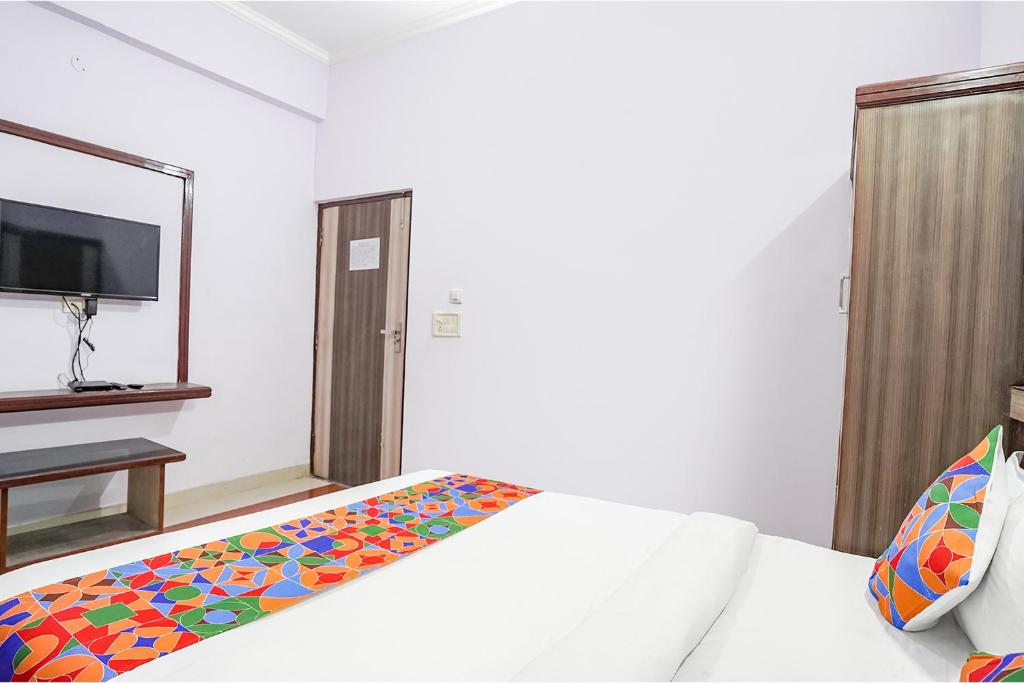 Hotel Golden Prime, Agra – Updated 2024 Prices