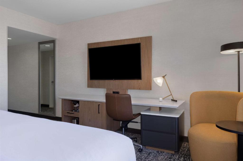 TV a/nebo společenská místnost v ubytování DoubleTree by Hilton Las Vegas East Flamingo