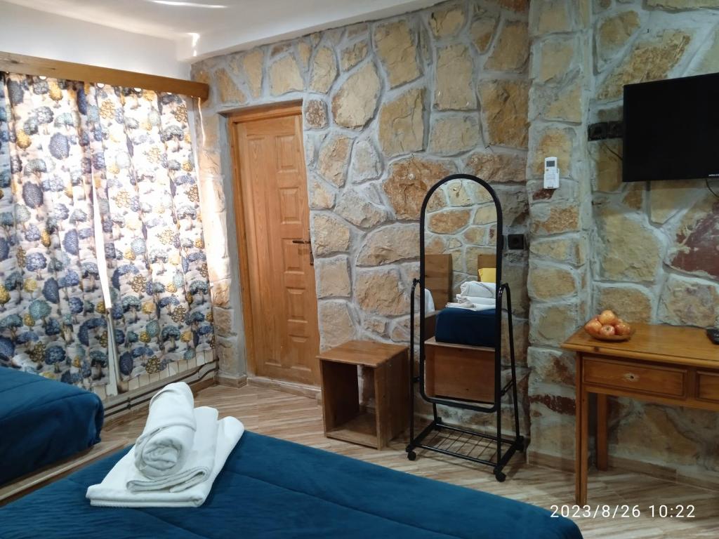 Le Gite du Barrage - Chambre De Luxe (2 Adultes + 1 Enfant)