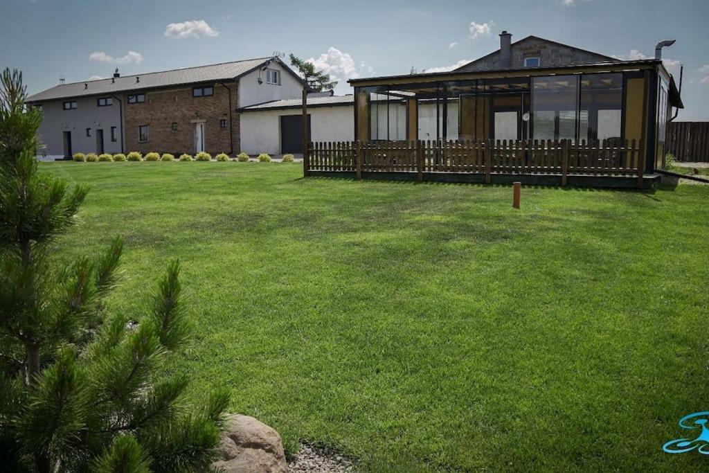 Κήπος έξω από το Cosy house with a big garden in the countryside