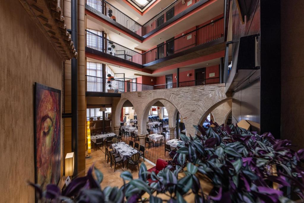 Restaurace v ubytování Hotel Monasterio Benedictino