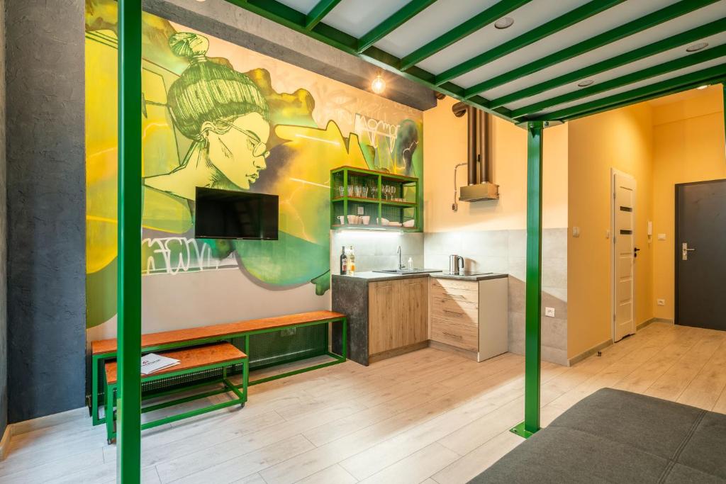 Graffiti Apartments - 5