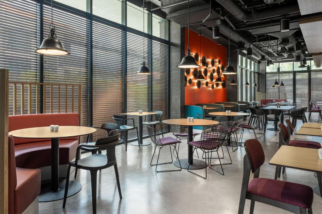 Restaurace v ubytování Aloft San Pedro Sula