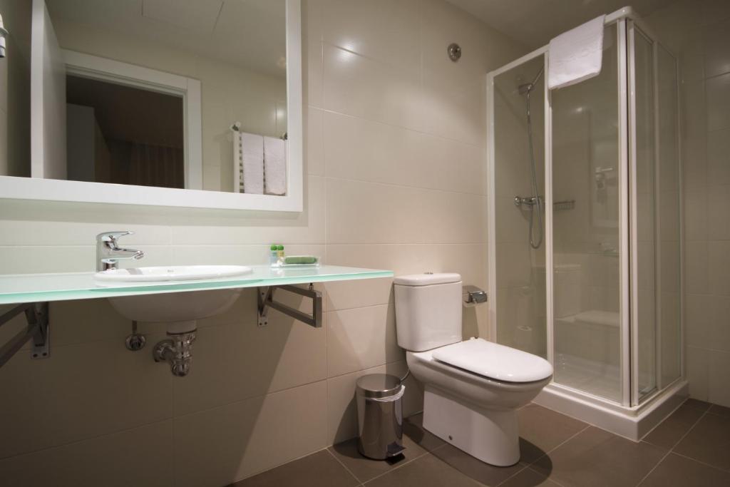 Koupelna v ubytování Hotel y Apartamentos SNÖ Isaba