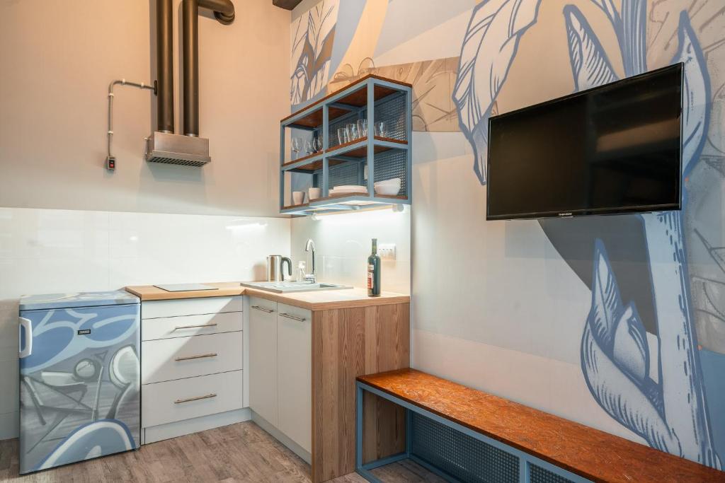 Graffiti Apartments - 17