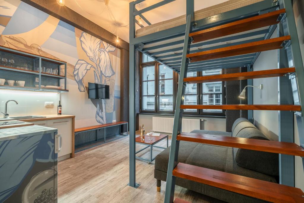 Graffiti Apartments - 3