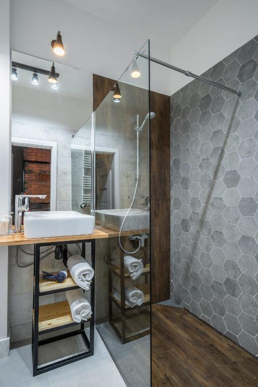 Graffiti Apartments - 9