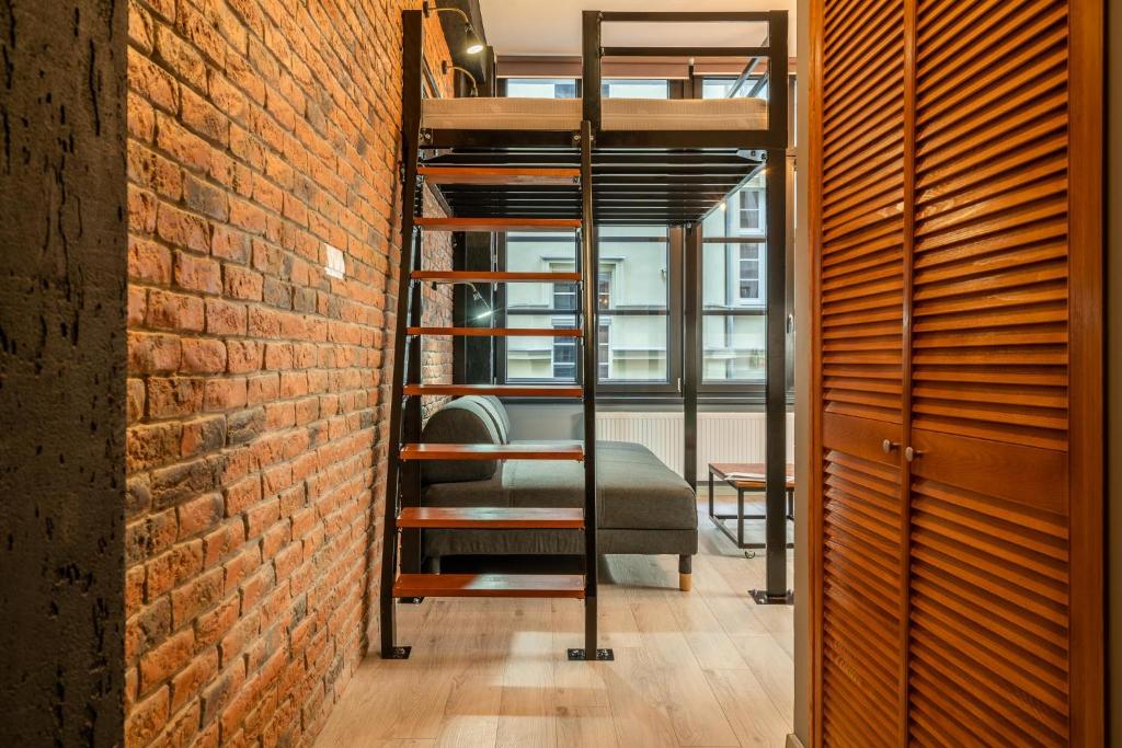 Graffiti Apartments - 11