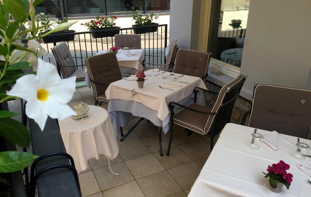 Een restaurant of ander eetgelegenheid bij Antiche Mura