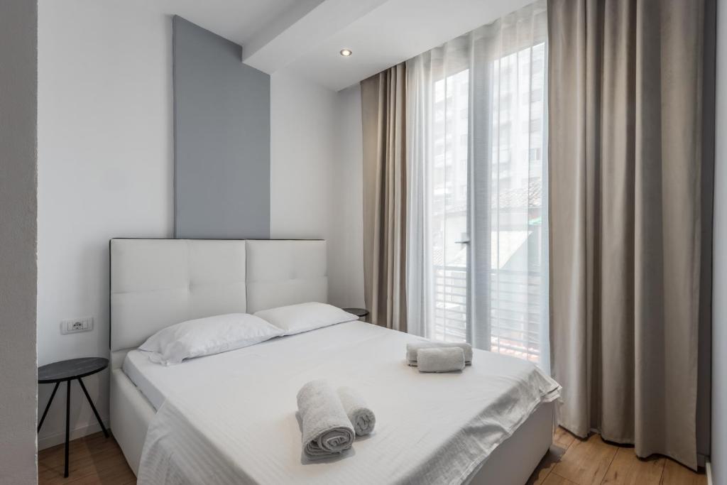 Brand New Comfy Apartment located in city center - Image 2