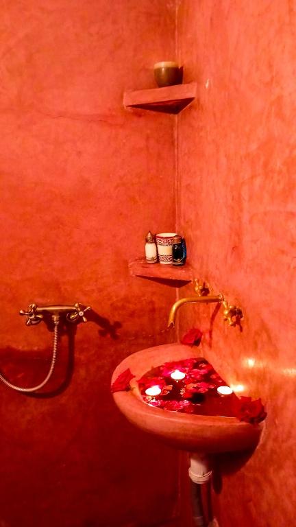 Koupelna v ubytování RIAD SULTAN Appart Marrakech