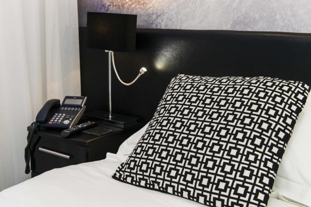 The Mayfield Seamer - Resim 33