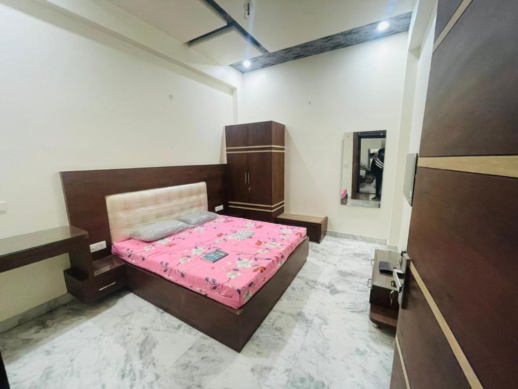 Postel nebo postele na pokoji v ubytování Hotel divine