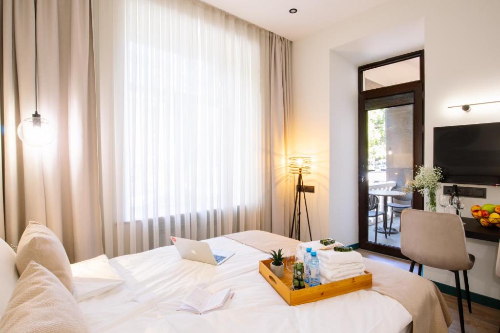 hotelise l Aeon Apartment در ایروان