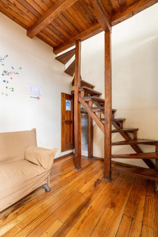 Hostal La Suite - Single Room With Private Bathroom